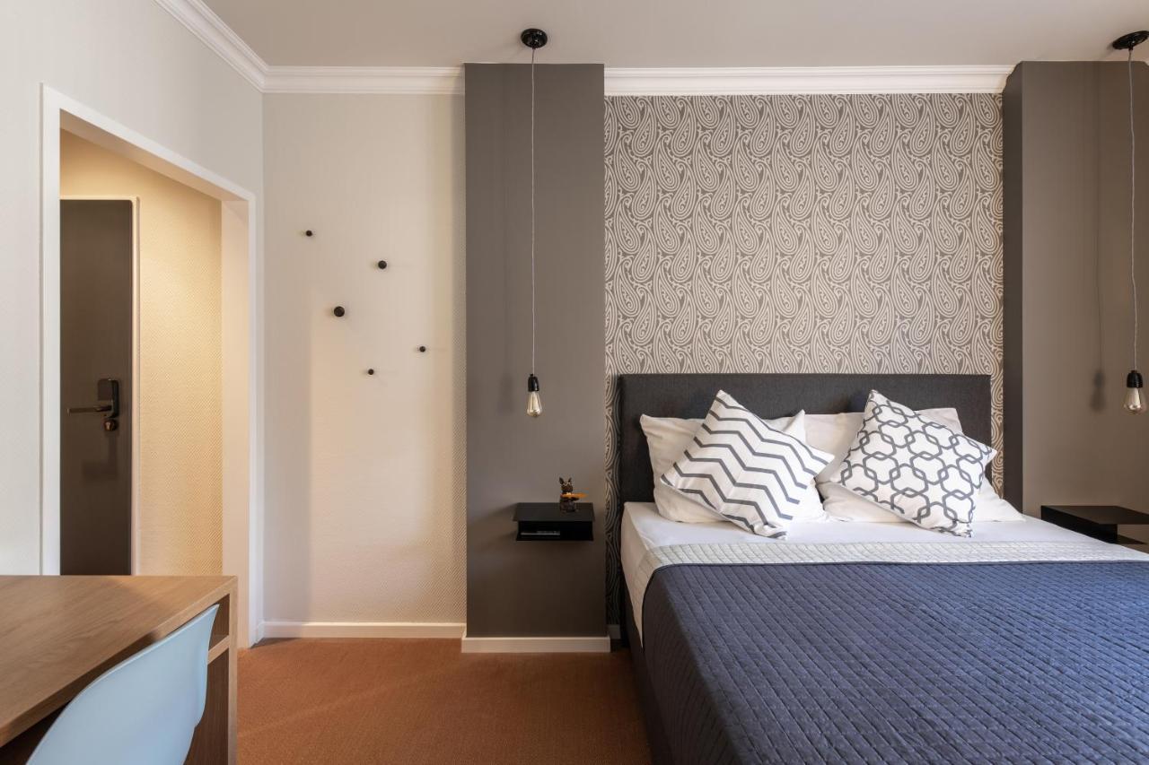 B-Hotel Dusseldorf Bagian luar foto