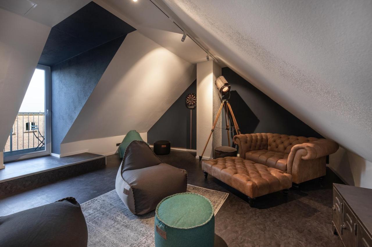 B-Hotel Dusseldorf Bagian luar foto