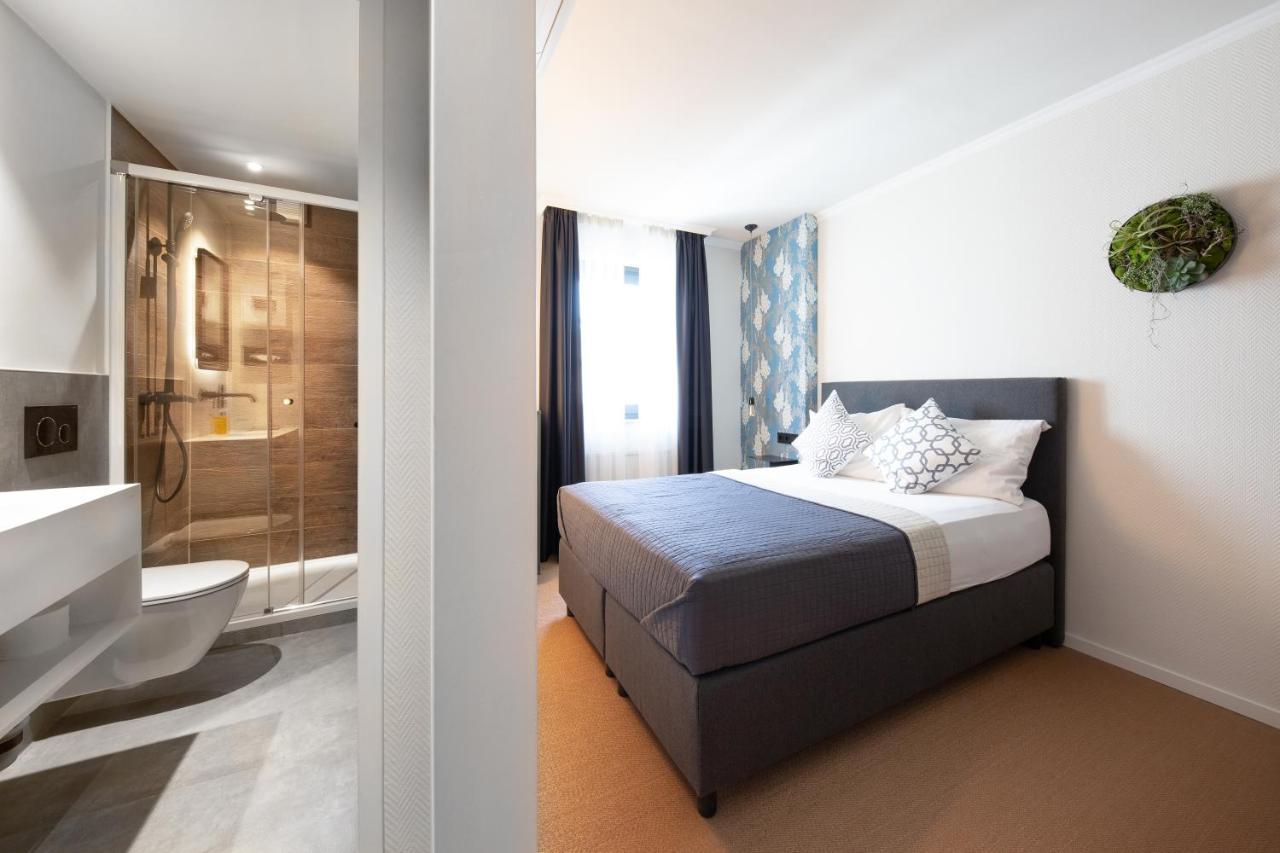 B-Hotel Dusseldorf Bagian luar foto