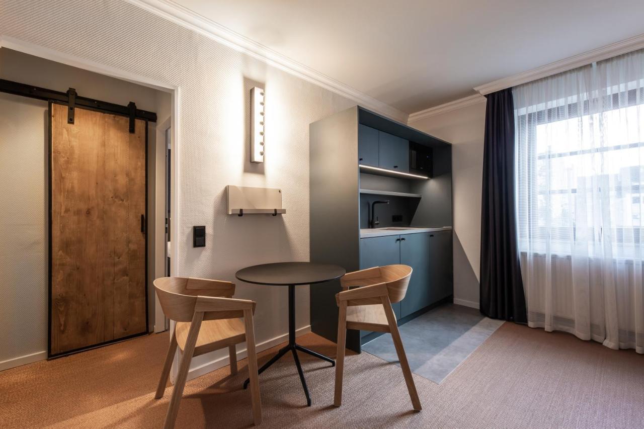 B-Hotel Dusseldorf Bagian luar foto