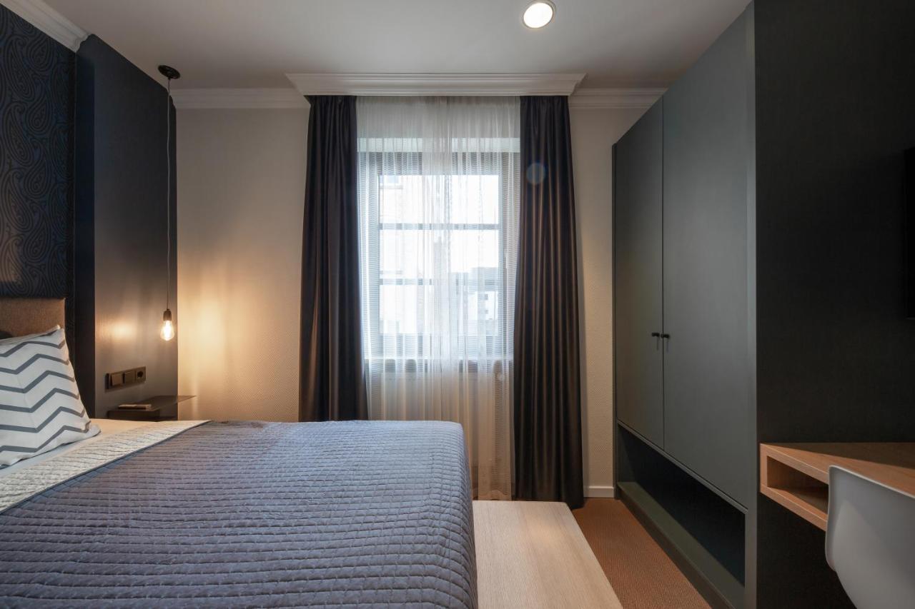 B-Hotel Dusseldorf Bagian luar foto
