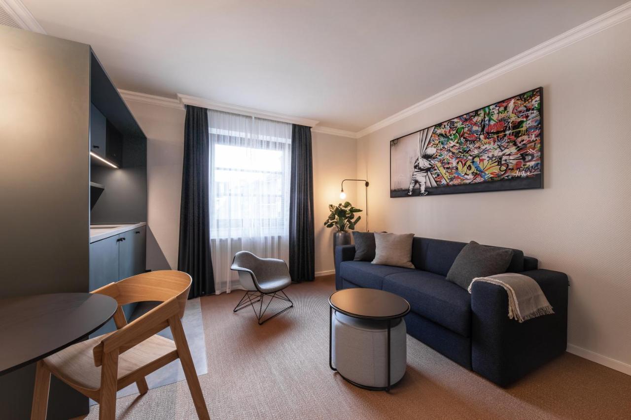 B-Hotel Dusseldorf Bagian luar foto